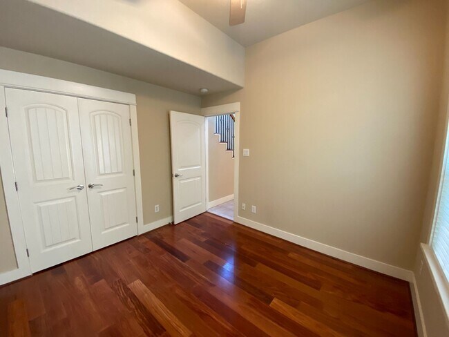 Building Photo - 4514 Depew Ave