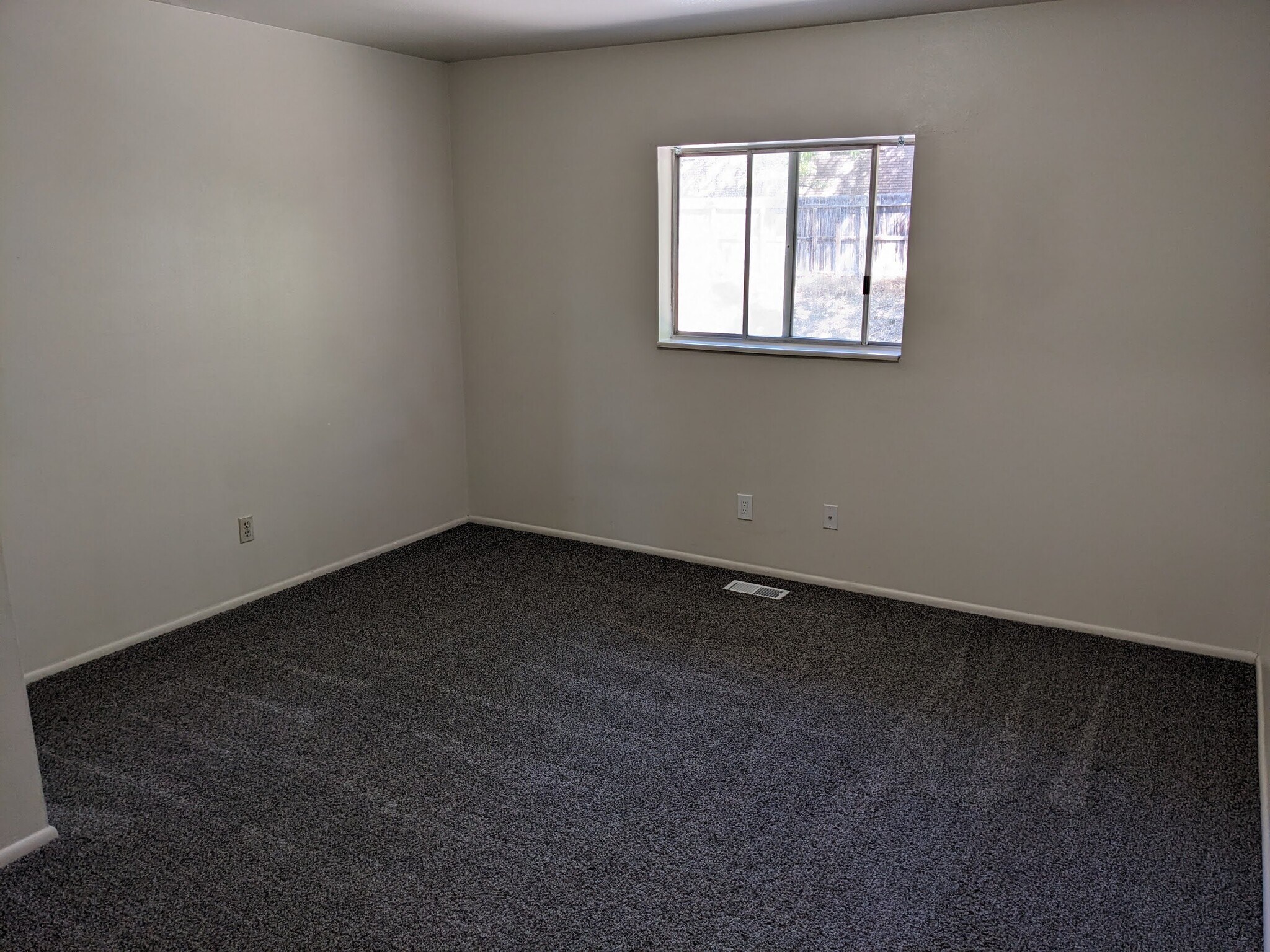 Building Photo - 2096 S Nevada Ave