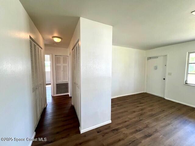 Building Photo - 2955 Redgrove Dr NE