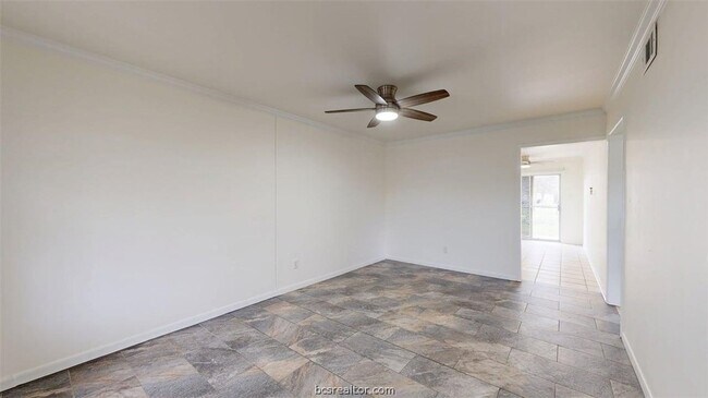 Building Photo - 1607 Cloverdale Ct