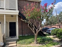 Building Photo - 2121 El Paseo St
