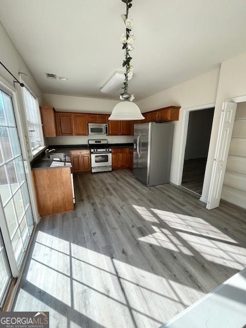 Building Photo - 915 Wendlebury Ct