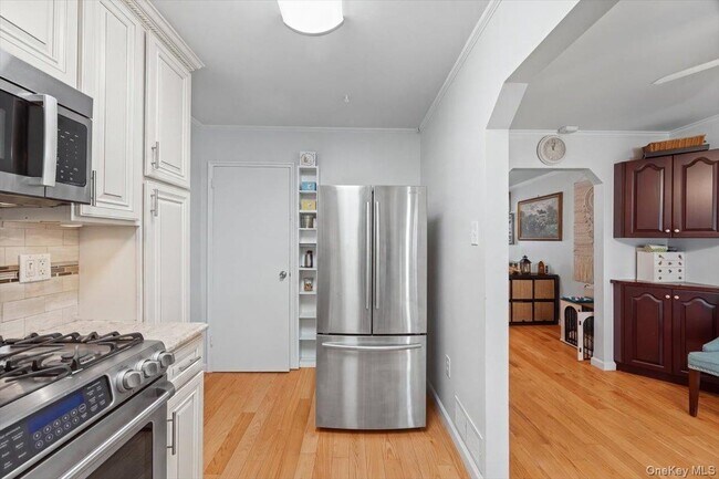 Building Photo - 163-65 23rd Ave