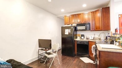 Building Photo - 1902 N 17th St