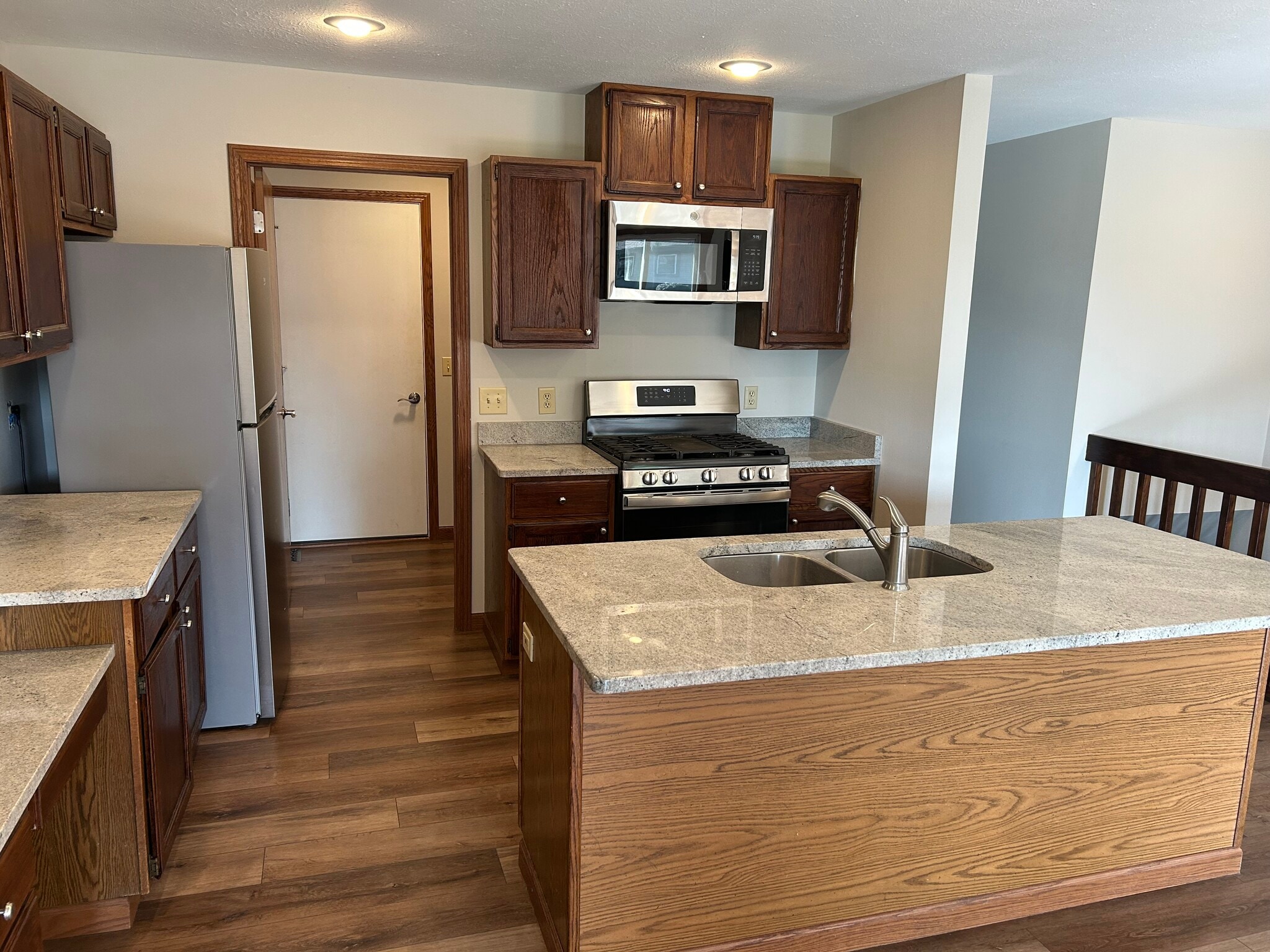 Kitchen 2 - 407 Turtle Creek Dr