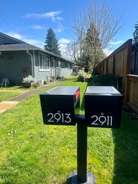 Building Photo - 2911 Z St