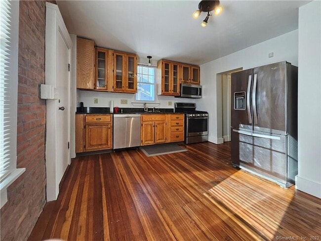 Building Photo - 34 Woodland St