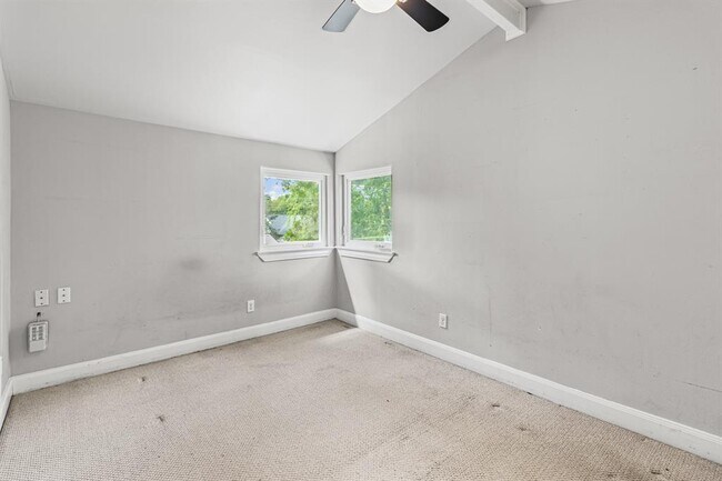 Building Photo - 4702 Rosedale Ave