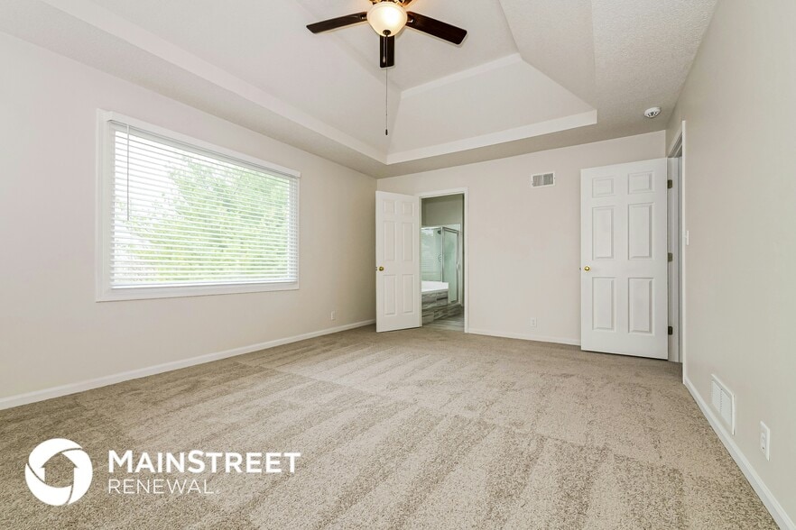 Building Photo - 14620 Shamrock Way