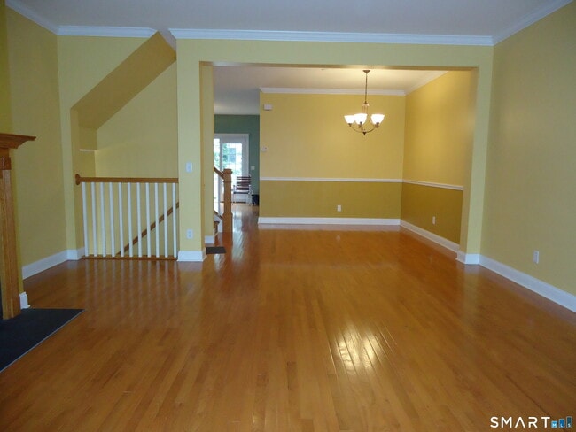 Building Photo - 8 Tucker St