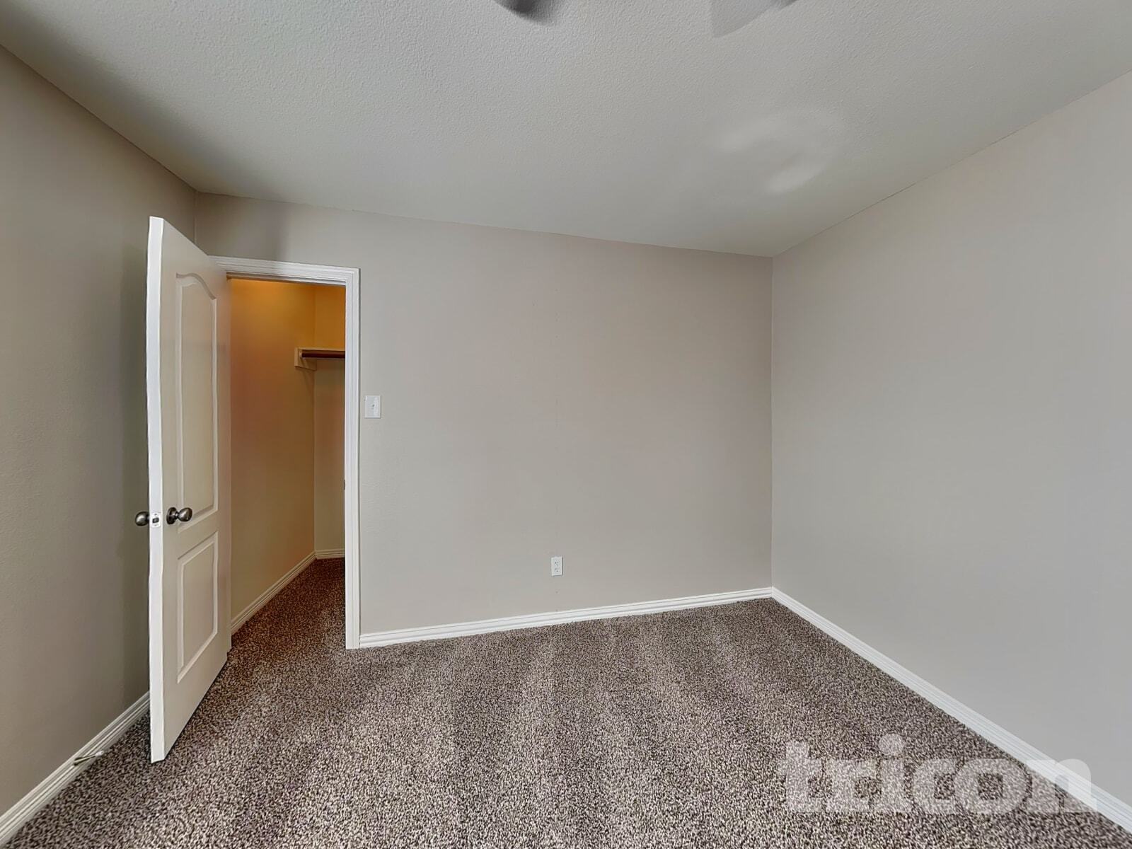 Building Photo - 2712 Columbus