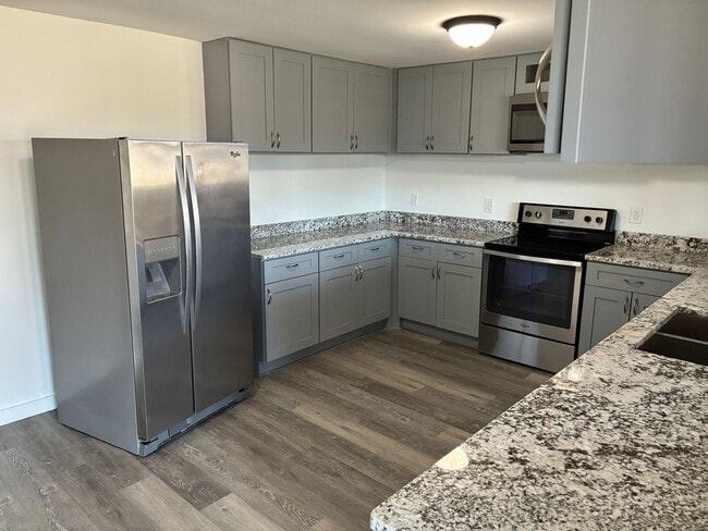 Building Photo - Welcome to the Heart of Unionville prime location!