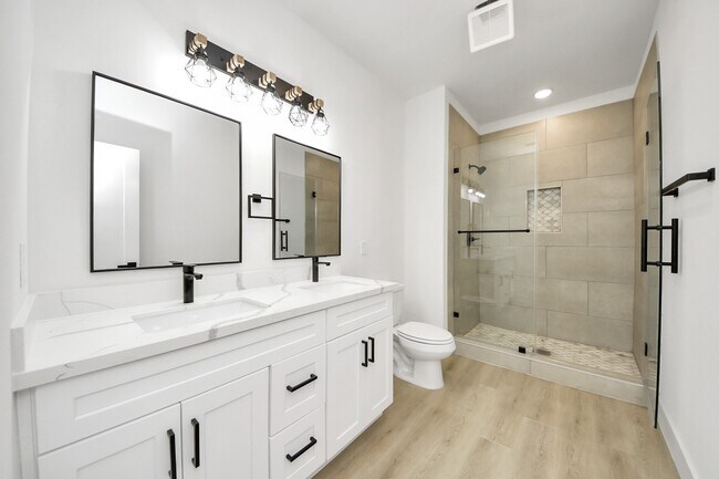 Building Photo - 1316 W Willis St