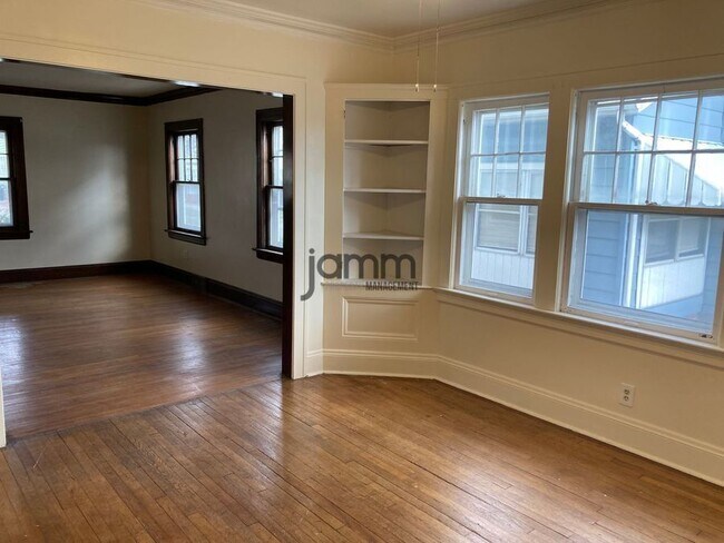 Building Photo - 3435 Brookview Blvd