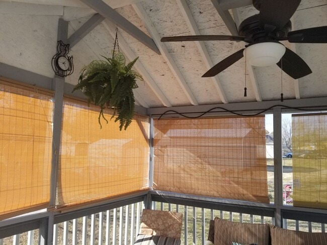 Building Photo - 126 Nelson Dr