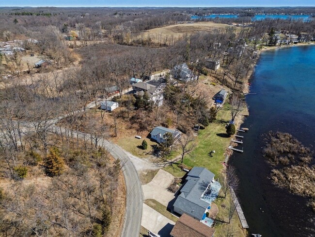 Building Photo - 5884 Rays Dr