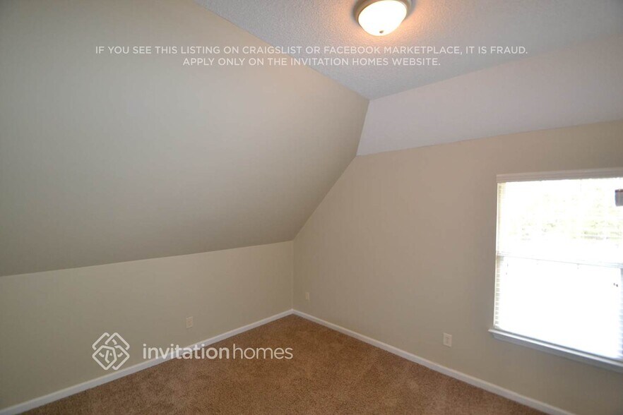 Building Photo - 2055 Registry Ct