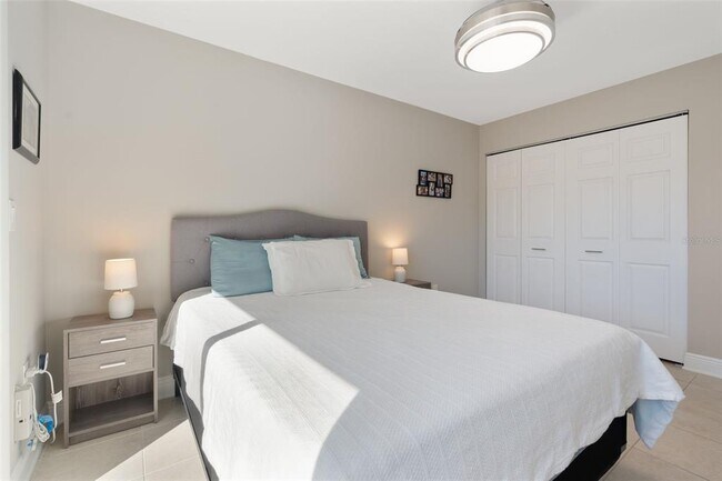 Building Photo - 5640 Westwind Ln