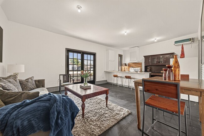 Building Photo - 100 W Hamilton St