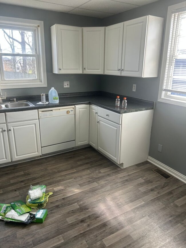 Building Photo - 3 bed, 1.5 bath home for rent in Princeton, Indiana