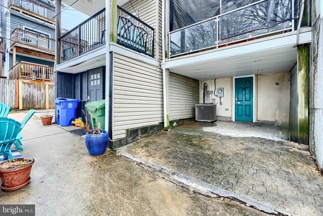 Building Photo - 1413 Anchor St