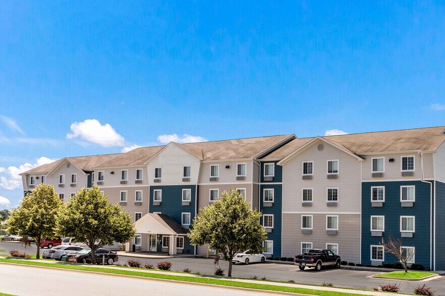 Primary Photo - Furnished Studio-Springdale