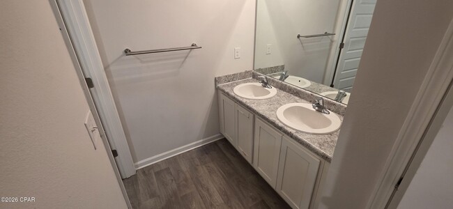 Building Photo - 3991 Silver Spur Rd