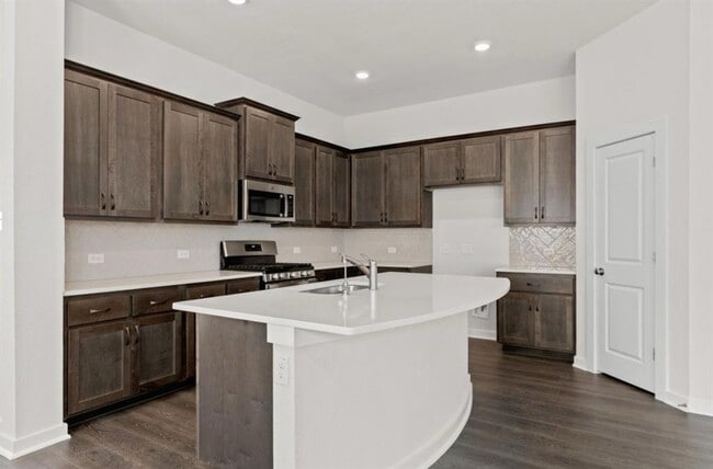 Building Photo - 160 Biscayne Dr