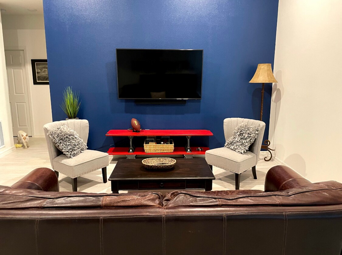 Living Room - 229 Olin Rd SW