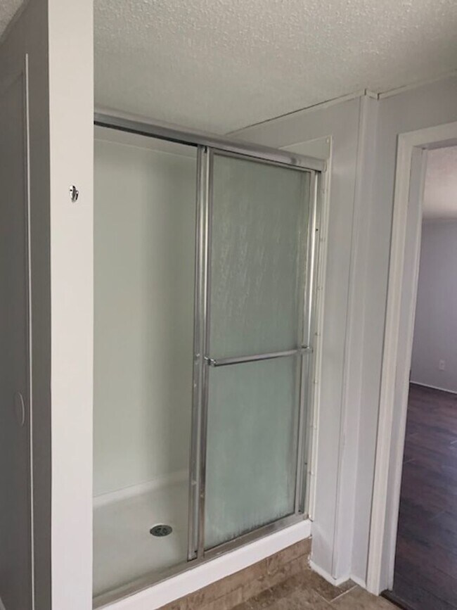 Building Photo - 259 Casual Dr