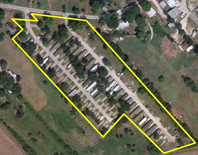 Primary Photo - Lucky's Mobile Home Park