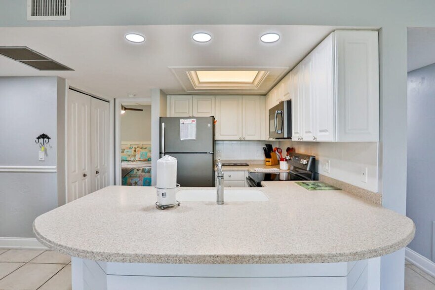 Building Photo - 1500 Midnight Cove II Pl