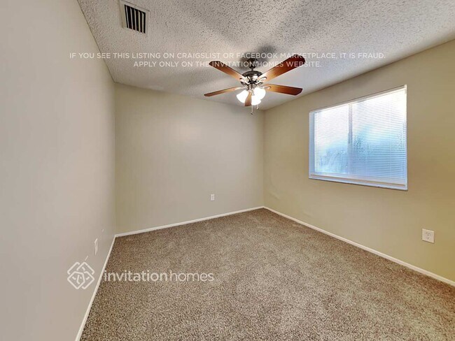 Building Photo - 622 Lake Dexter Cir