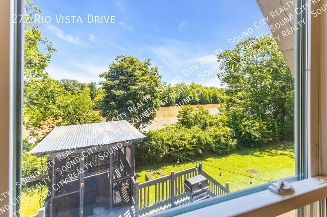 Building Photo - 272 Rio Vista Dr
