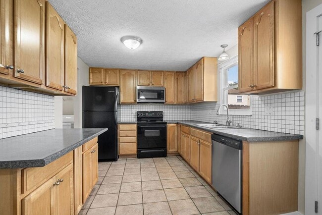 Building Photo - 7504 Stonetrail Way