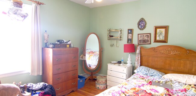 Building Photo - 704 S Grove St