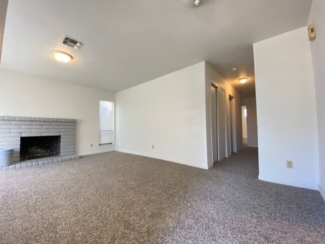 Building Photo - Beautiful Remodeled Home for Rent