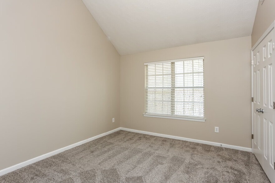 Building Photo - 4253 Kensington Cove