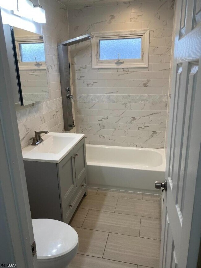 Building Photo - 409 Gable Ln