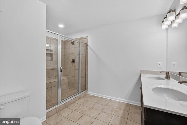Building Photo - 2613 Campus Way N