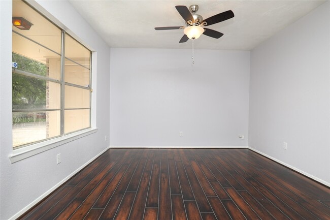 Building Photo - 2703 Heritage Colony Dr