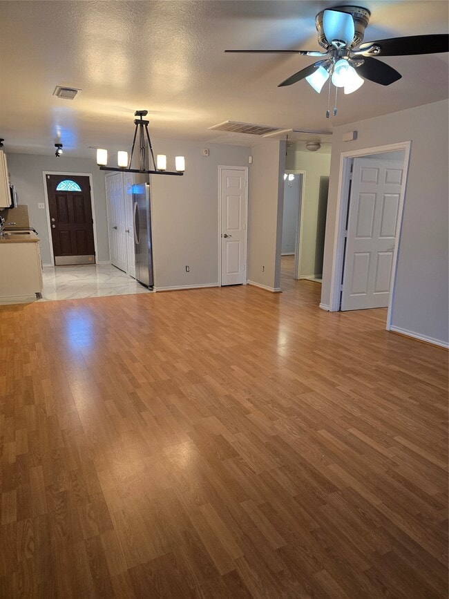 Building Photo - 3459 Angel Ln