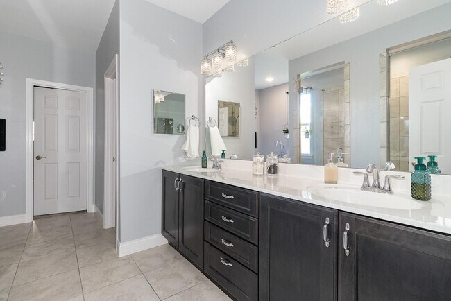 Building Photo - 1890 Williams Rd