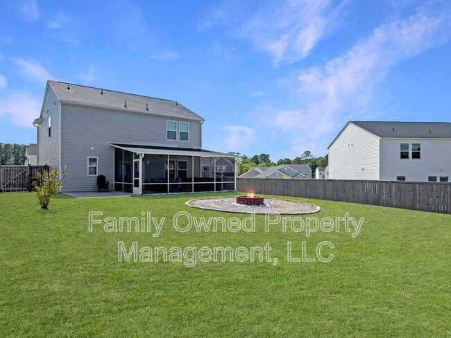 Building Photo - 709 McRoy St