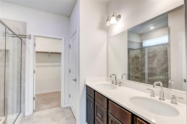 Building Photo - 204 Caisson Trl