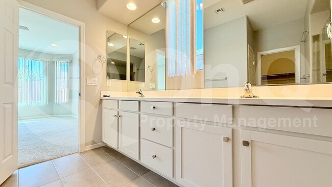 Building Photo - 25945 W Horsham Dr
