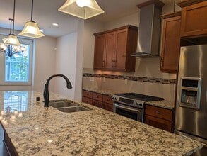 Building Photo - Brownstone at Issaquah Highlands for Rent