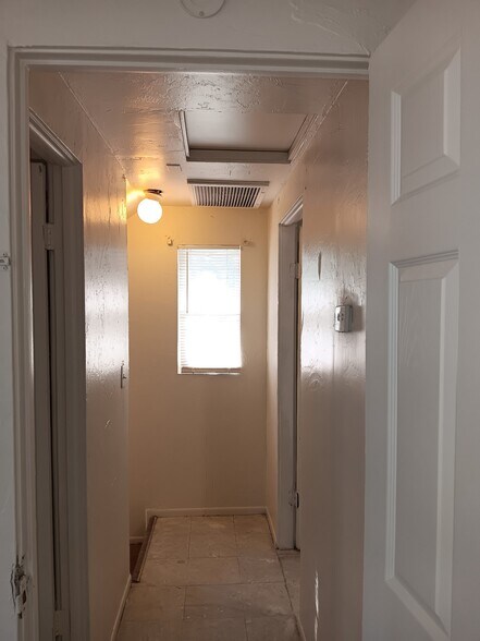 Building Photo - 538 State St