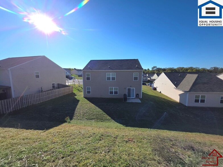 Building Photo - 228 Newman Cir