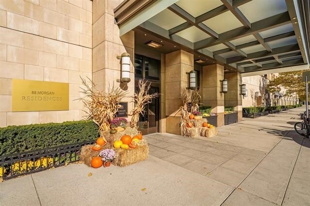 Building Photo - 88 Morgan St